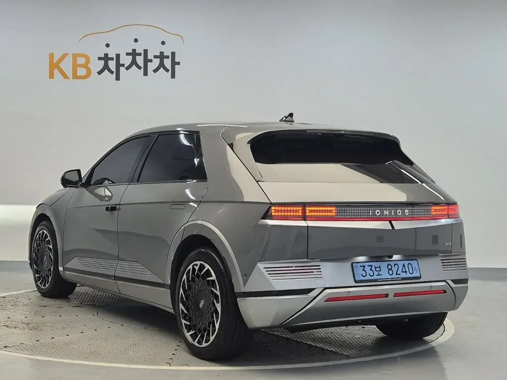 Hyundai Ioniq 5 2023 photo 2