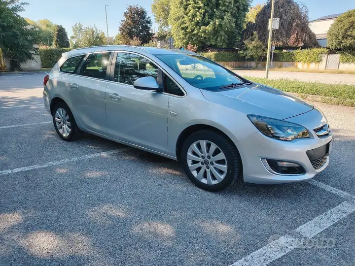 Opel Astra 2016 photo 2
