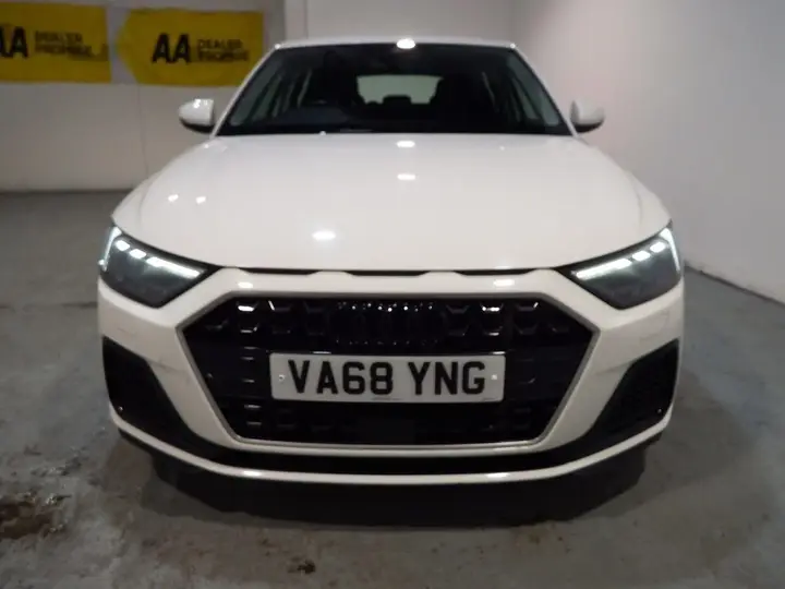 Audi A1 2019 photo 2