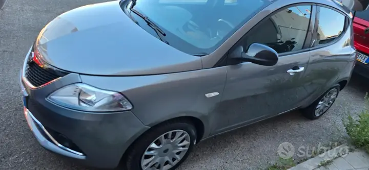 Lancia Ypsilon 2015 photo 3