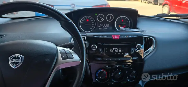 Lancia Ypsilon 2015 photo 5