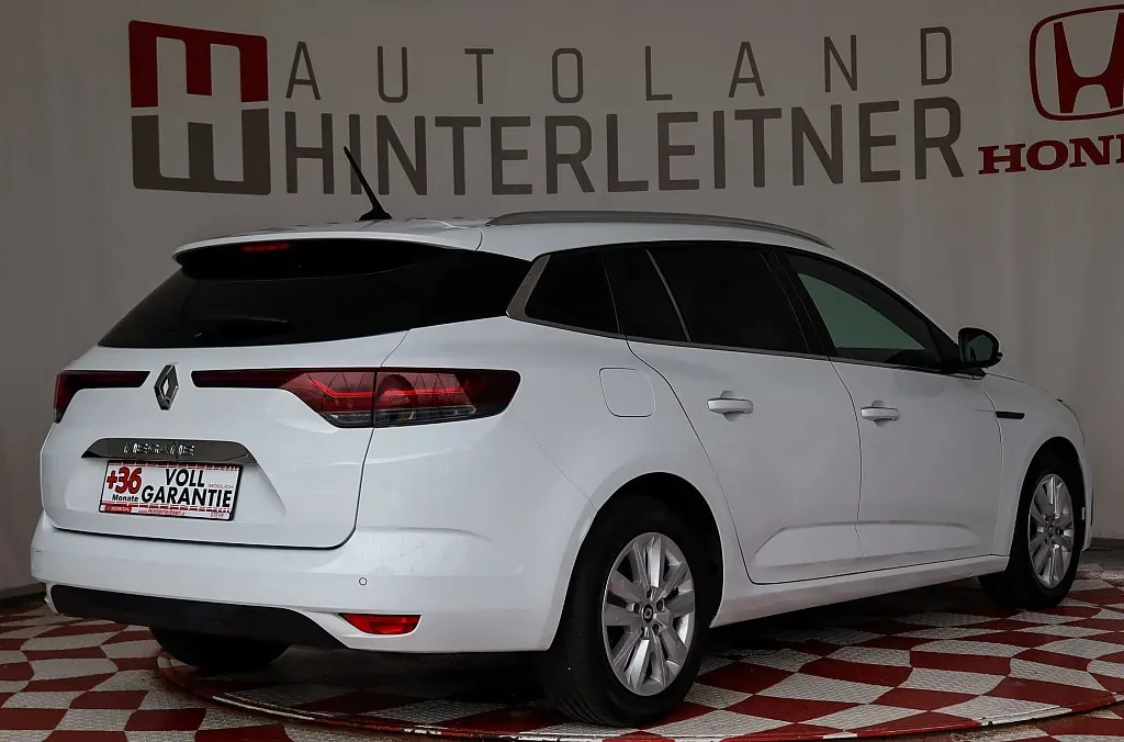 Renault Megane 2022 photo 2