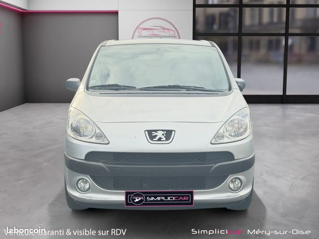 Peugeot 1007 2009 photo 2