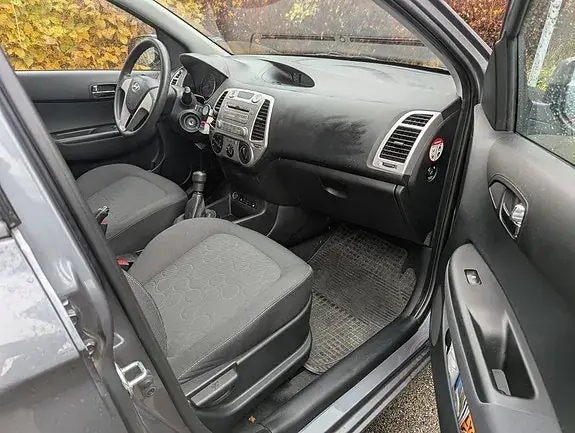 Hyundai I20 2011 photo 3