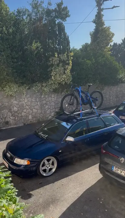 Audi A4 1999 photo 2