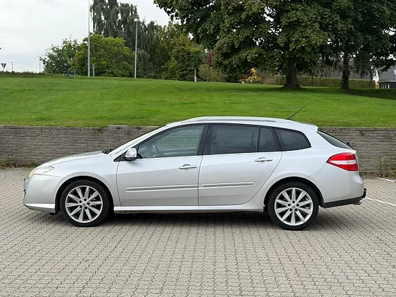 Renault Laguna 2009 photo 4