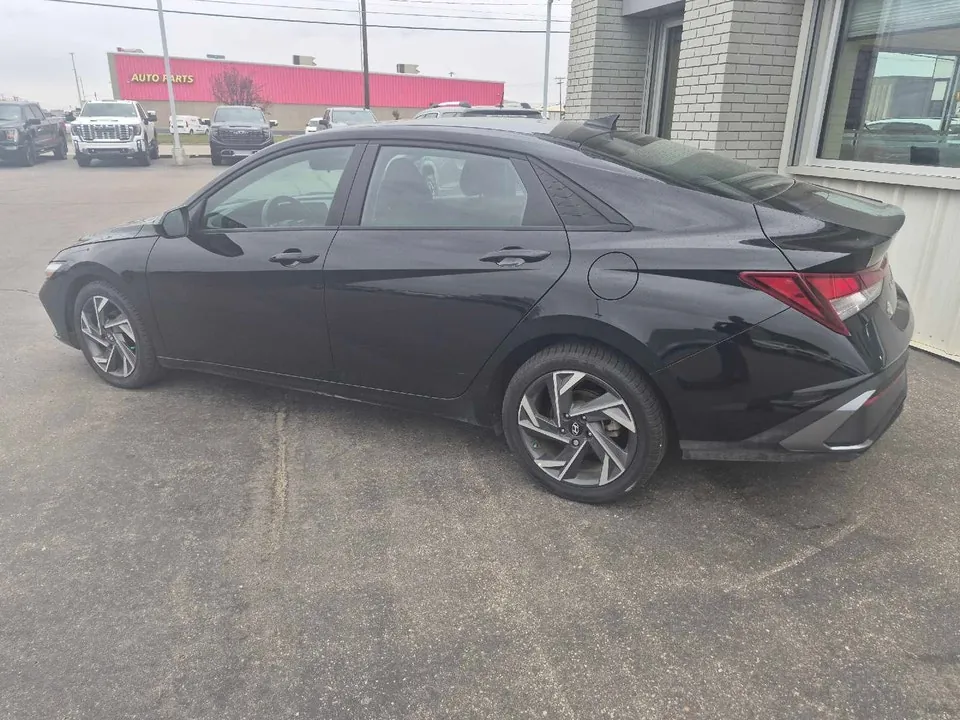 Hyundai Elantra 2024 photo 4
