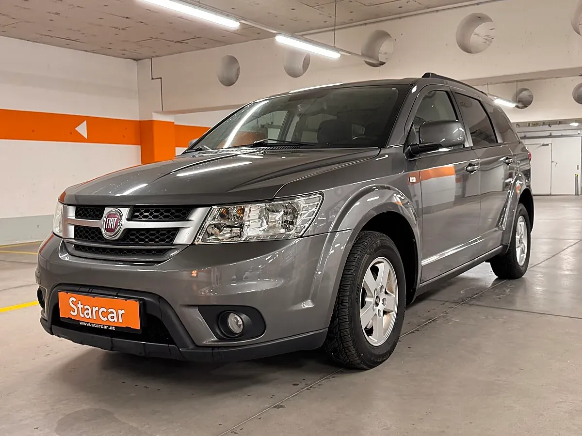 Fiat Freemont 2012 photo 2