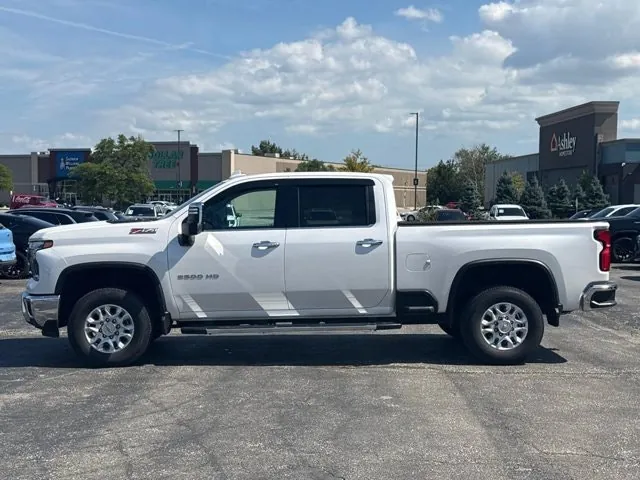 Chevrolet Silverado 2500Hd 2024 photo 3