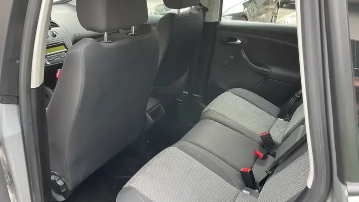 Seat Altea 2011 photo 2