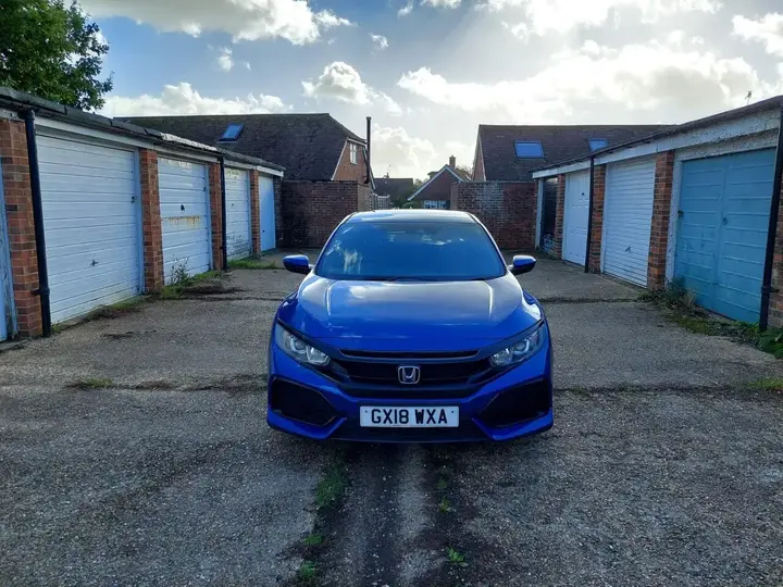 Honda Civic 2018 photo 2
