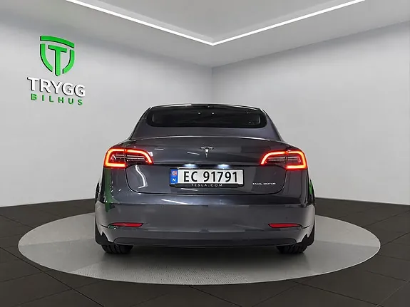 Tesla Model 3 2021 photo 4
