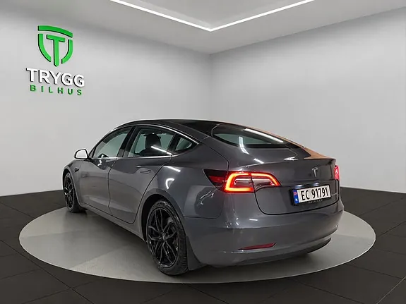 Tesla Model 3 2021 photo 3