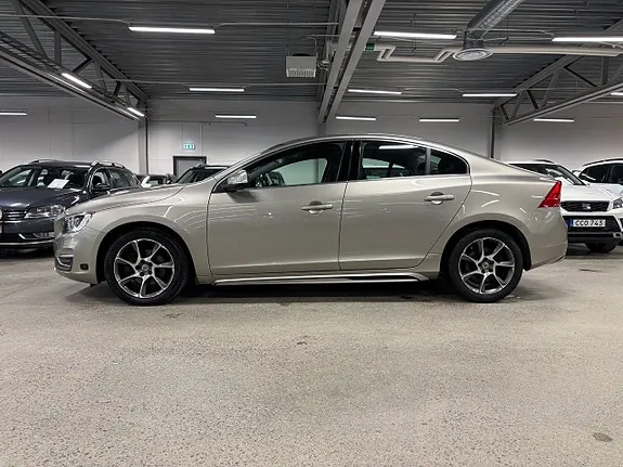 Volvo S60 2016 photo 2