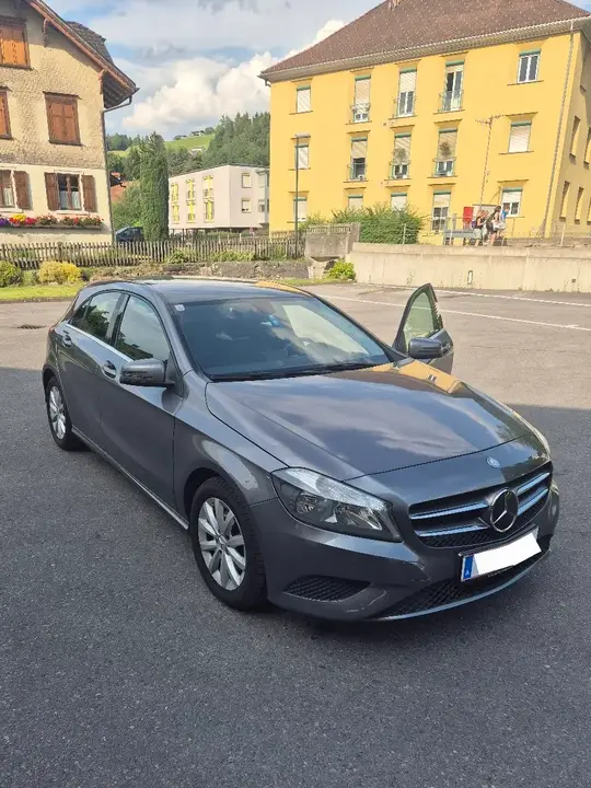 Mercedes-Benz A-Class 2015 photo 3