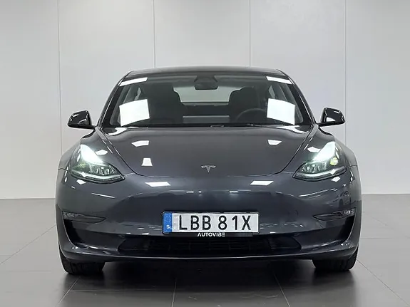 Tesla Model 3 2023 photo 4