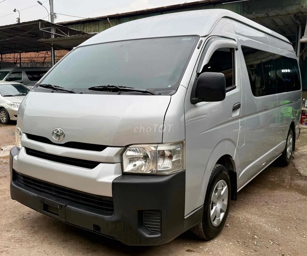 Toyota Hiace 2017 photo 4