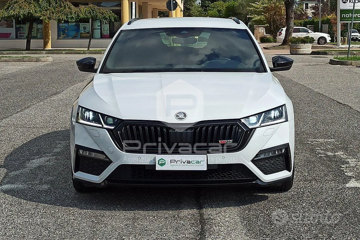 Skoda Octavia 2021 photo 2