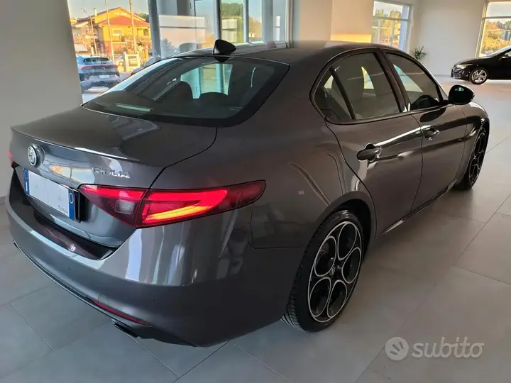 Alfa Romeo Giulia 2022 photo 2