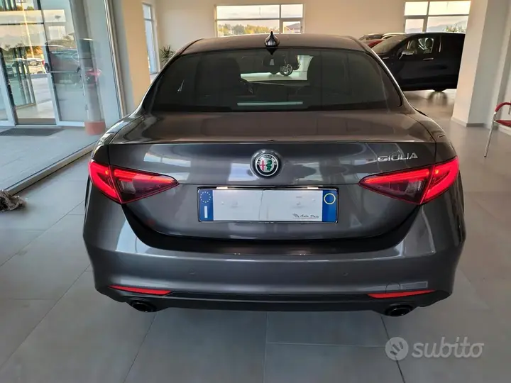 Alfa Romeo Giulia 2022 photo 4