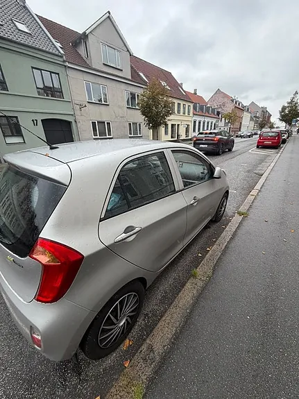 Kia Picanto 2012 photo 3