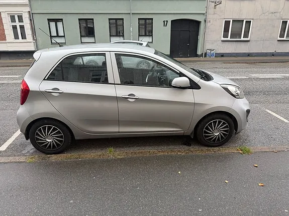 Kia Picanto 2012 photo 4