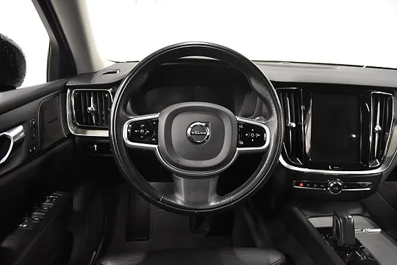 Volvo V60 Cross Country 2021 photo 2