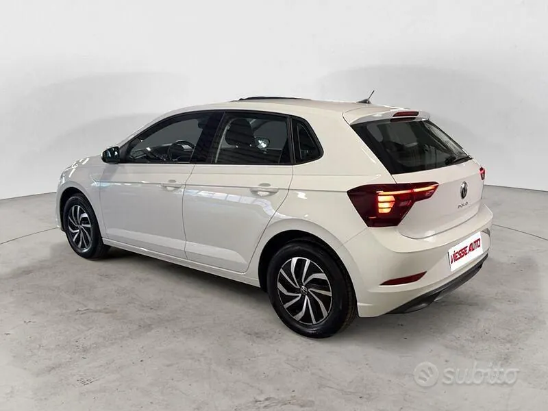 Volkswagen Polo 2023 photo 3