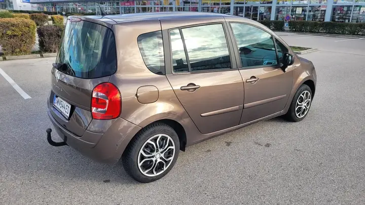 Renault Modus 2011 photo 3