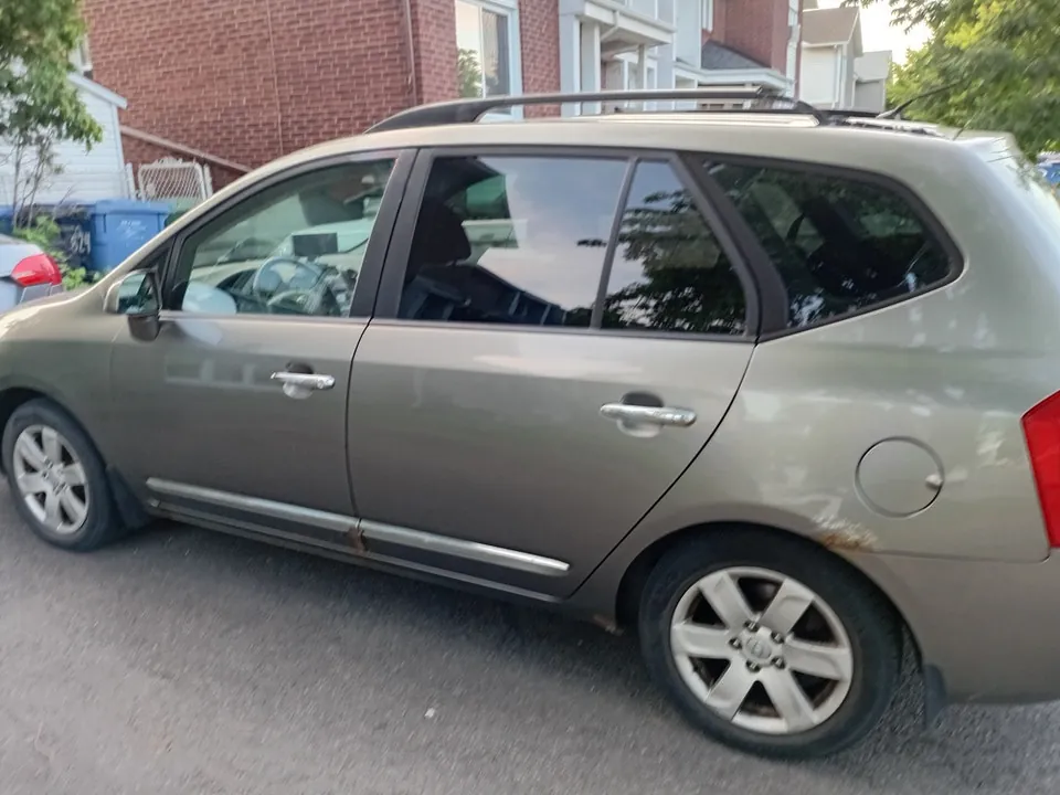 Kia Rio 2009 photo 2