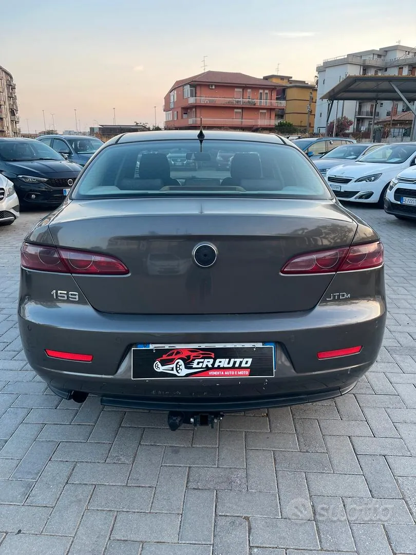 Alfa Romeo 159 2010 photo 2