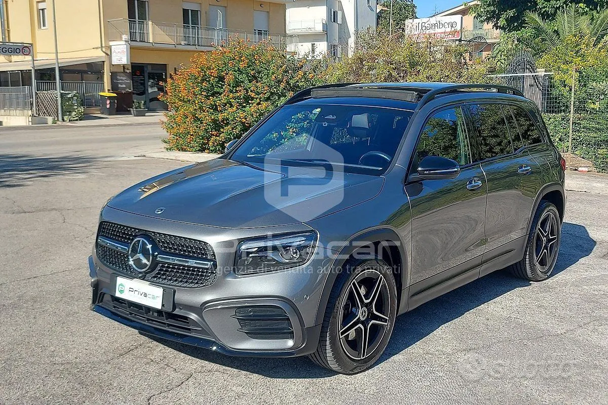 Mercedes-Benz Glb