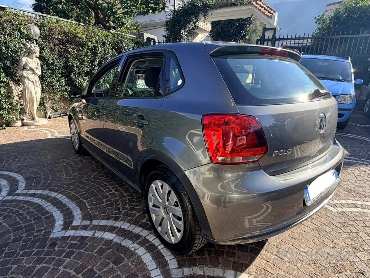 Volkswagen Polo 2012 photo 3