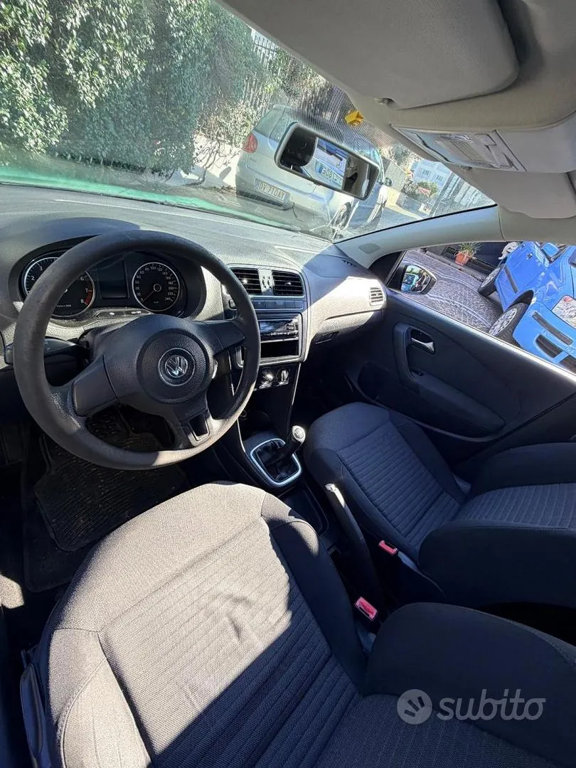Volkswagen Polo 2012 photo 4