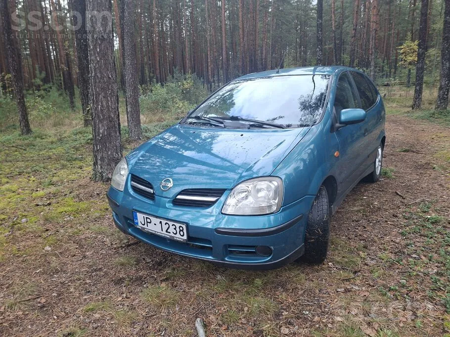 Nissan Almera Tino