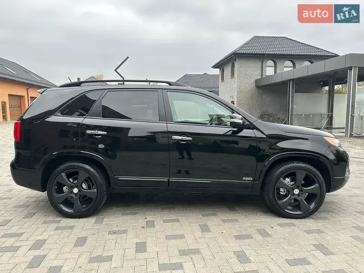 Kia Sorento 2012 photo 2