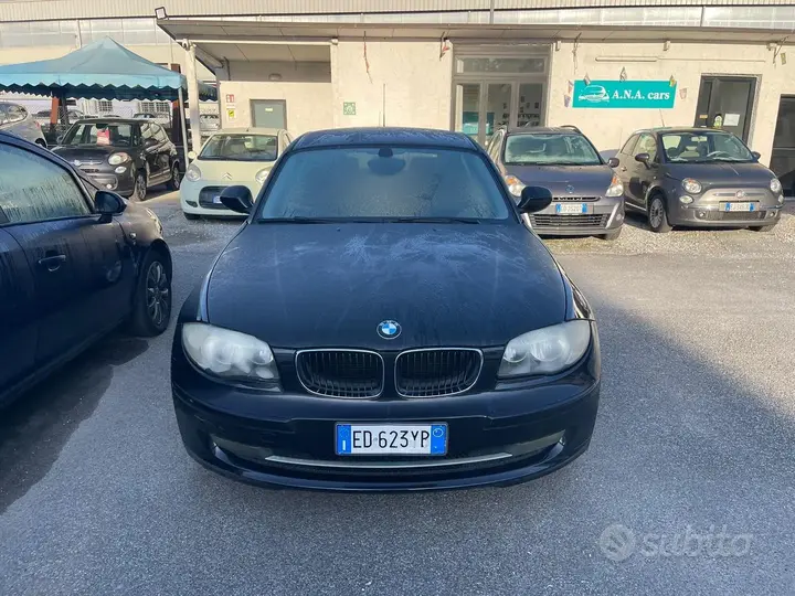 BMW 118 2010 photo 2