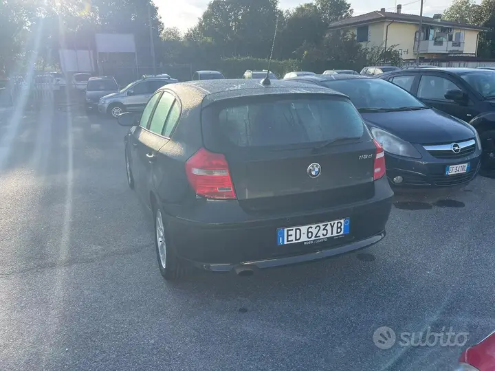 BMW 118 2010 photo 4