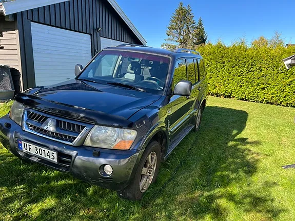 Mitsubishi Pajero 2005 photo 2