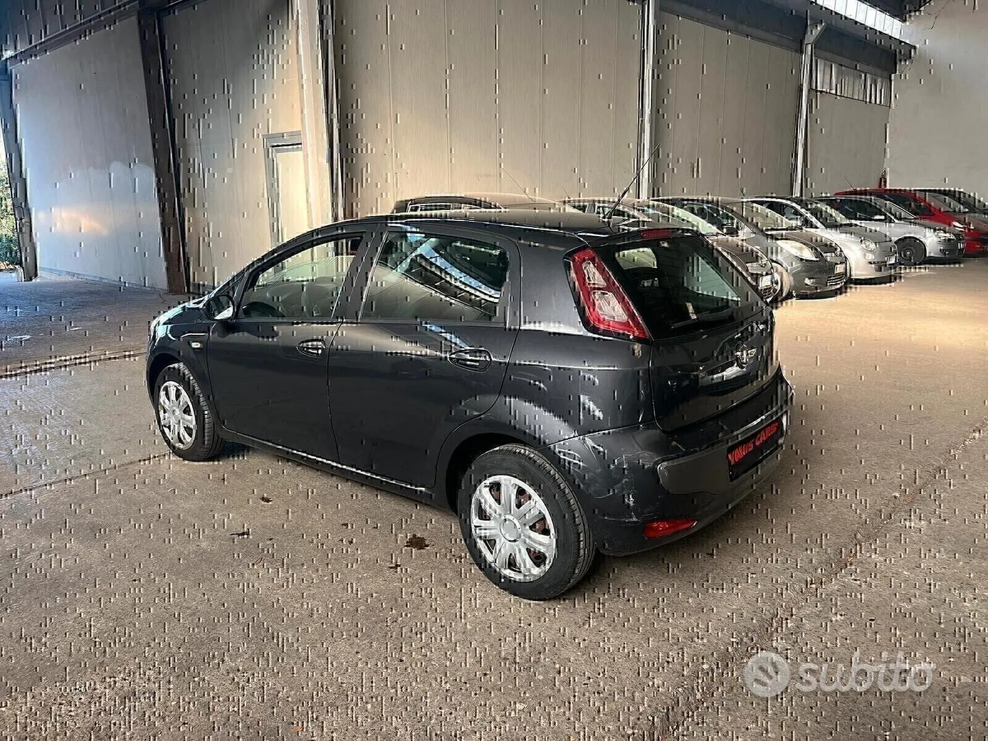 Fiat Punto 2010 photo 2