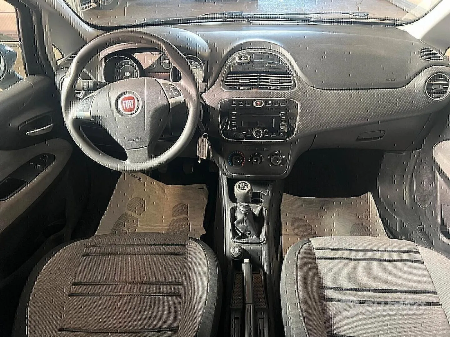 Fiat Punto 2010 photo 5