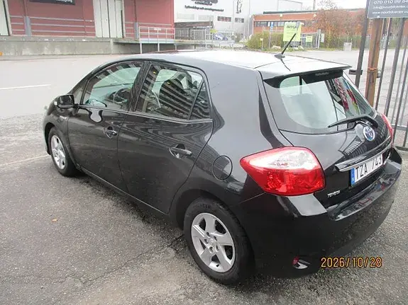 Toyota Auris 2011 photo 4