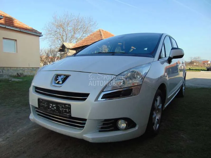 Peugeot 5008 2012 photo 5