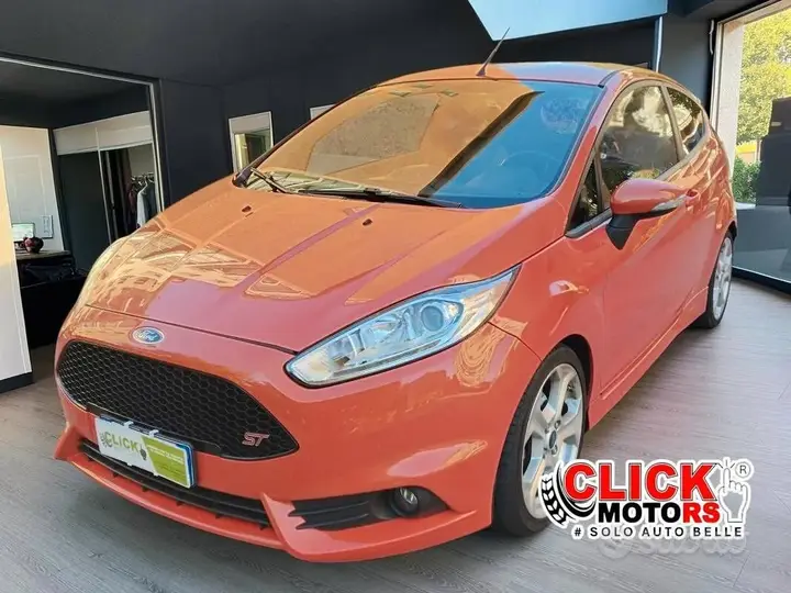 Ford Fiesta 2015 photo 2