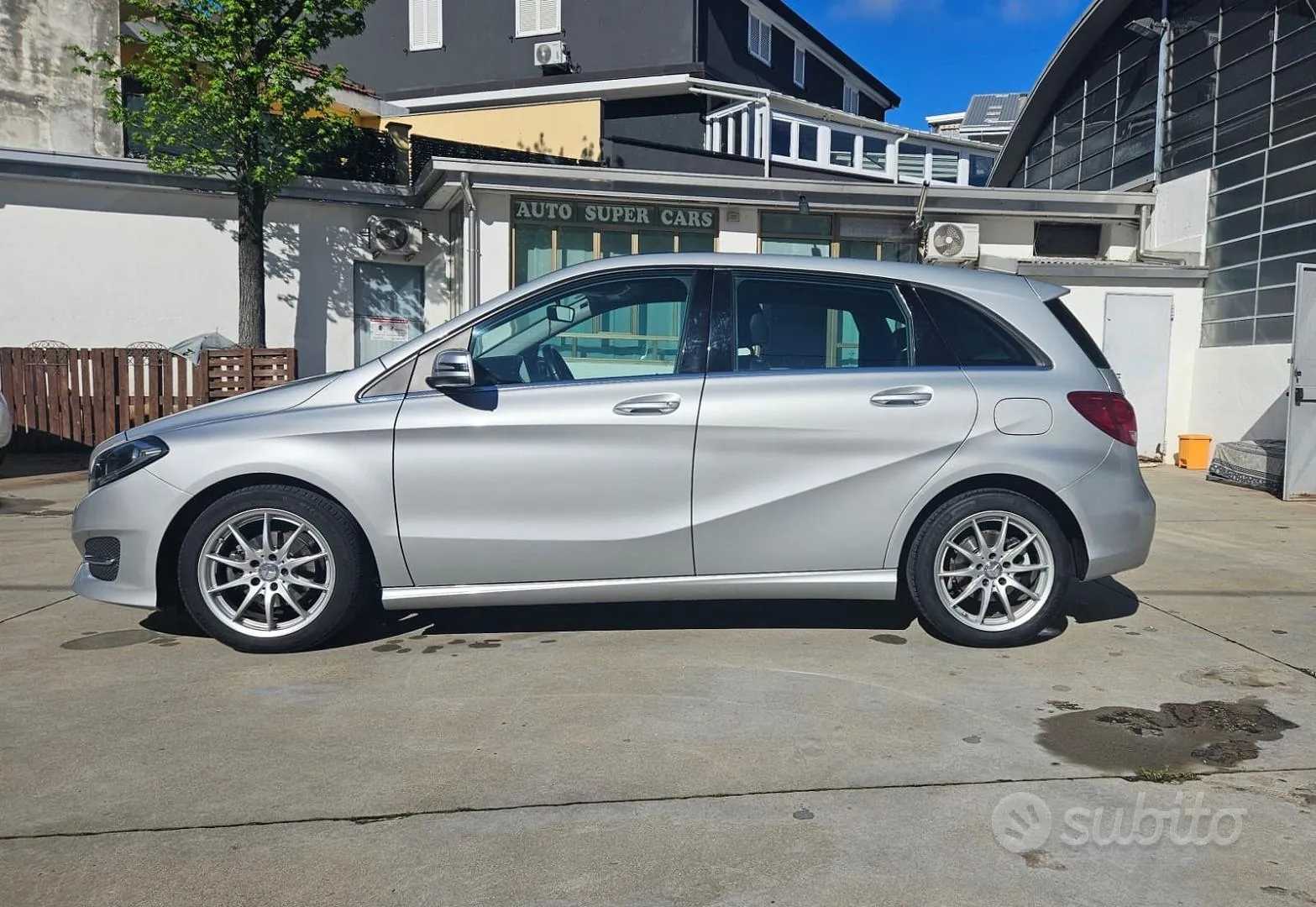 Mercedes-Benz B 180 D 2016 photo 2