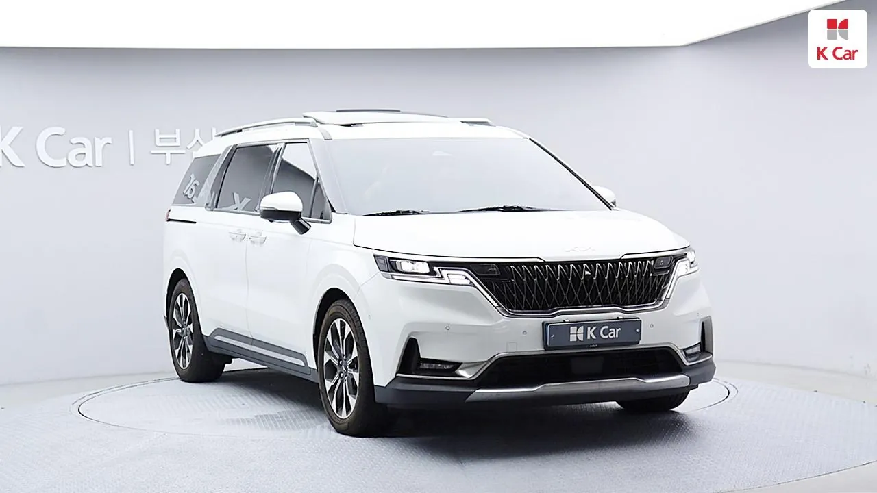 Kia Carnival 2023 photo 2