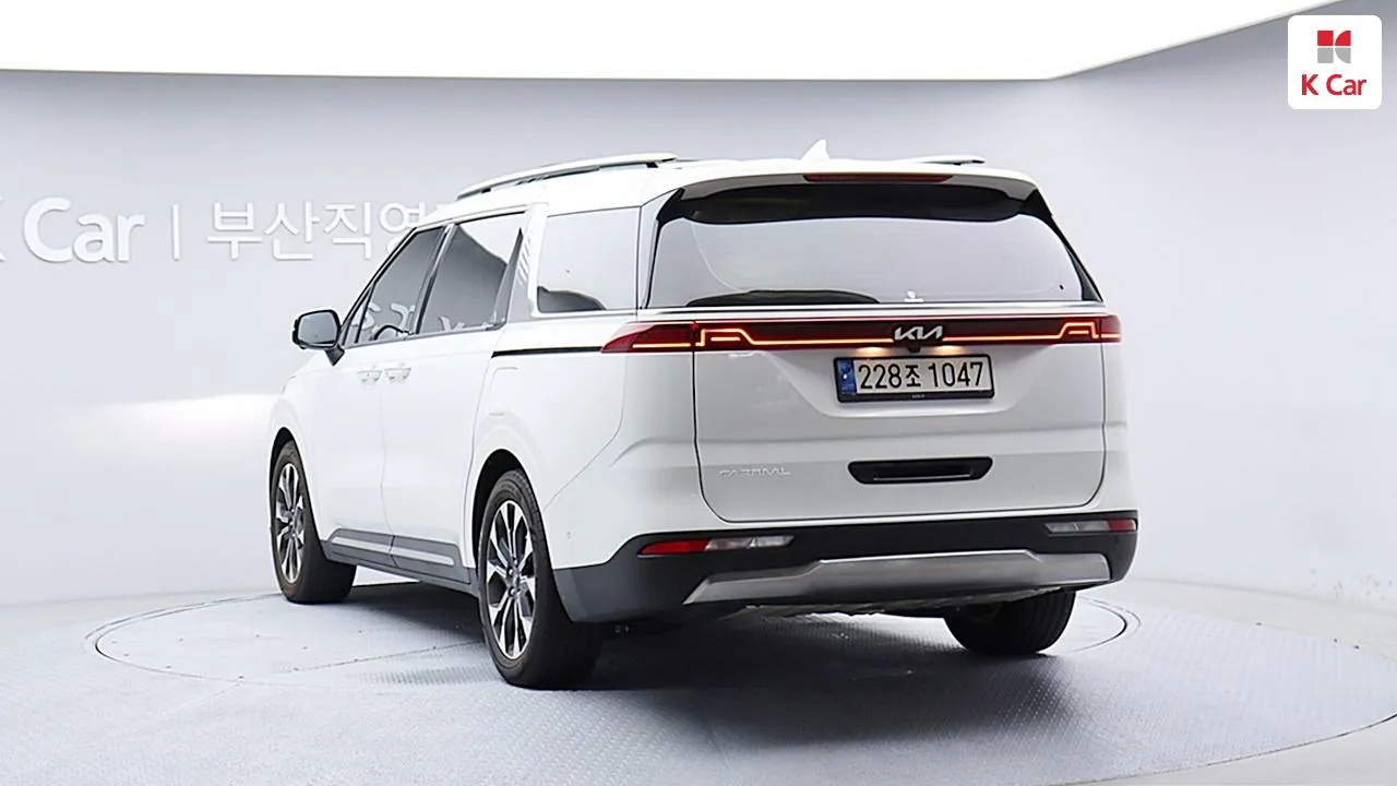 Kia Carnival 2023 photo 3