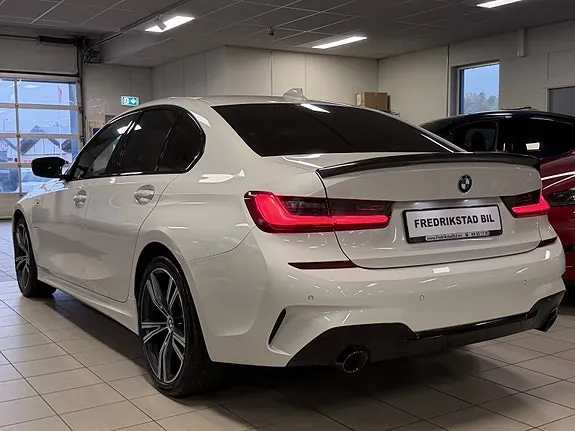 BMW 330E 2020 photo 2