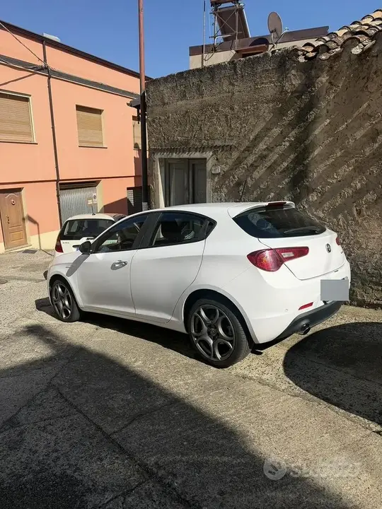 Alfa Romeo Giulietta 2017 photo 4