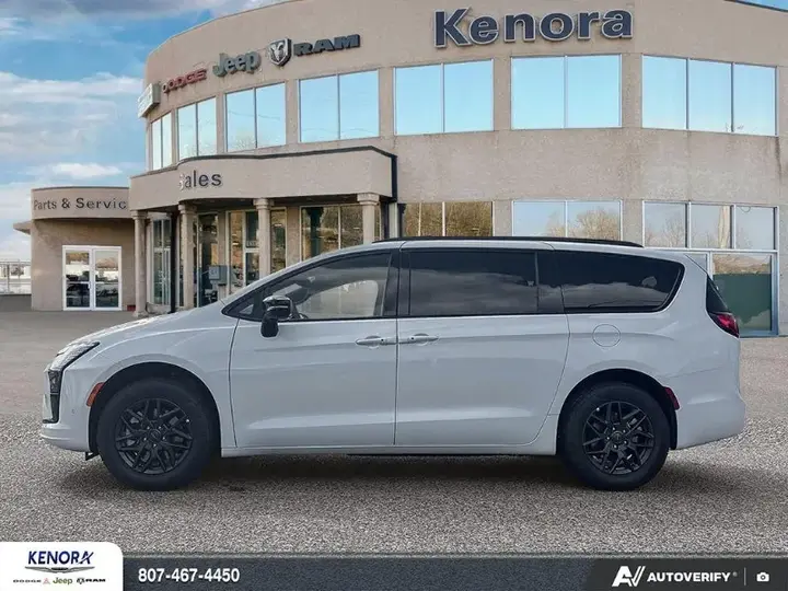 Chrysler Pacifica 2027 photo 4